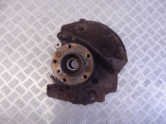 Ступица передняя правая BMW X5-series (E53) 31 21 6 761 576