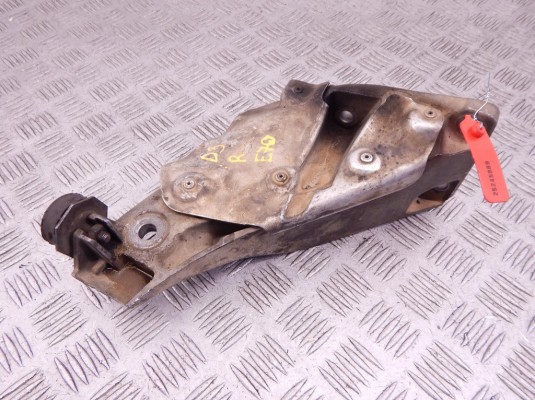 Кронштейн двигателя BMW X5-series (E70) 22 11 6 772 680 Кронштейн двигателя BMW X5-series (E70) 22 11 6 772 680