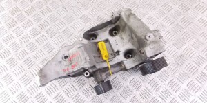 Кронштейн компрессора кондиционера BMW 5-series (F10/11) 7802639