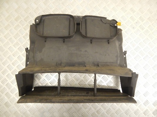 Воздухозаборник BMW 3-series (E46) 51 71 8 268 377