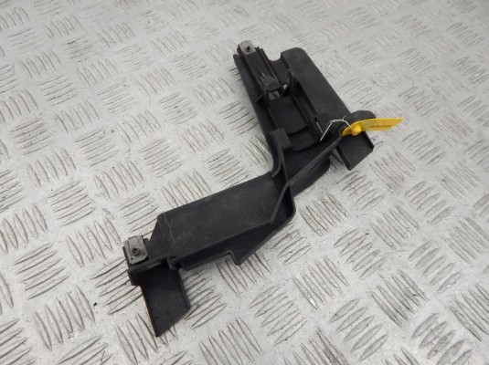 Крепление фары правой BMW 3-series (E46) 63 12 8 380 188