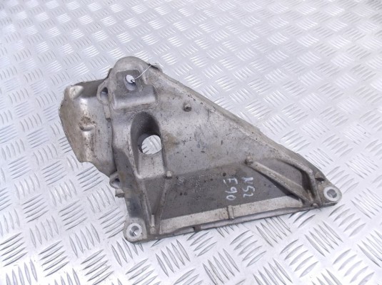 Кронштейн двигателя BMW 3-series (E90/91/92) 22 11 6 770 050