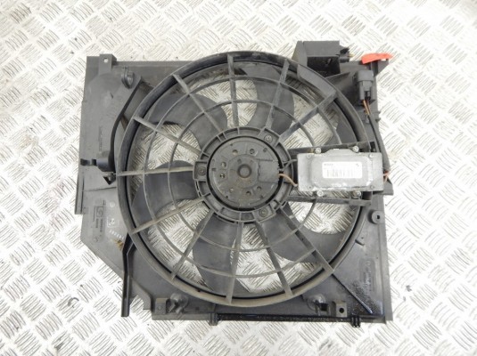 Вентилятор радиатора BMW 3-series (E46) 17 11 7 525 508 Вентилятор радиатора BMW 3-series (E46) 17 11 7 525 508