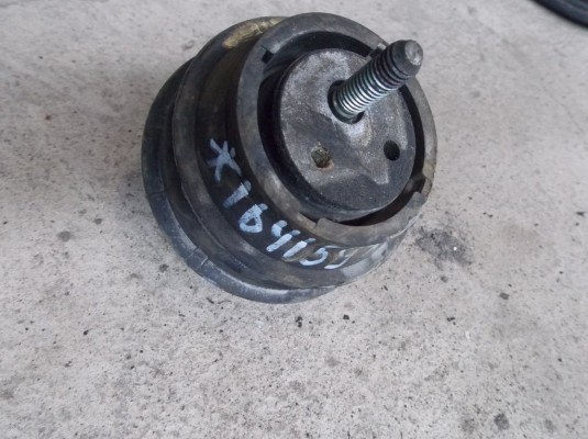 Подушка крепления двигателя BMW 5-series (E39) 22 11 6 754 608