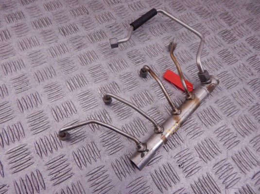 Топливная рампа BMW X1-series (E84) 13 53 7 585 411