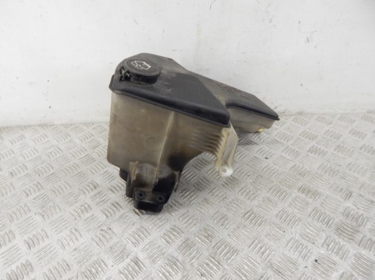 Бачок омывателя BMW X5-series (E53) 61 67 8 252 738