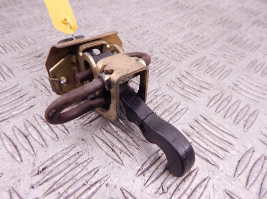 Ограничитель открывания двери передней BMW 3-series (E46) 51 21 8 160 959 Ограничитель открывания двери передней BMW 3-series (E46) 51 21 8 160 959