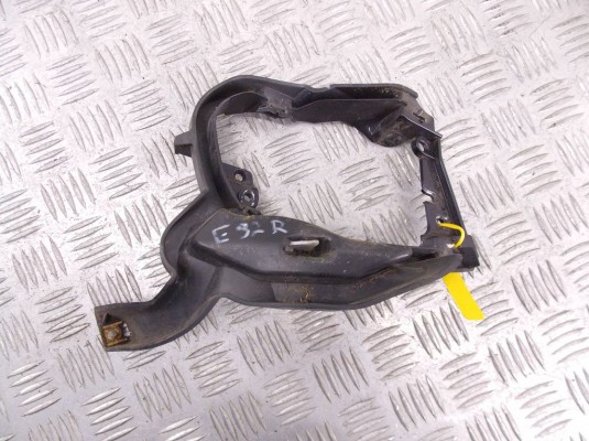Кронштейн крепления фары противотуманной правой BMW 3-series (E90/91/92) 7154718