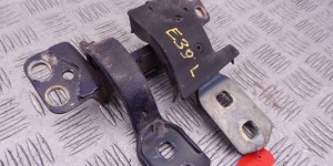 Петля крышки багажника BMW 5-series (E39) 41 61 7 007 403