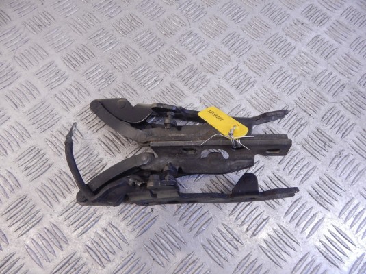 Петля капота BMW X5-series (E53) 41 61 8 402 174