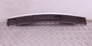 Заглушка (решетка) в бампер передний BMW 3-series (E36) 51 11 8 165 151