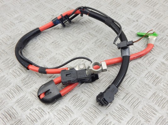 Плюсовой провод аккумулятора BMW 7-series (E65/66) 61 12 6 904 905 Плюсовой провод аккумулятора BMW 7-series (E65/66) 61 12 6 904 905