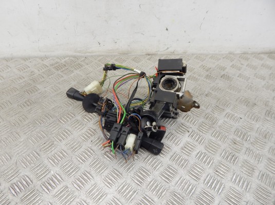 Замок зажигания BMW 5-series (E34) 32 32 1 161 551