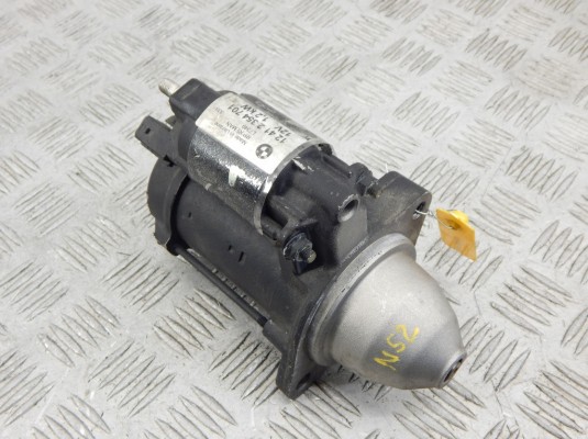 Стартер BMW 3-series (E90/91/92) 12 41 2 354 701 Стартер BMW 3-series (E90/91/92) 12 41 2 354 701