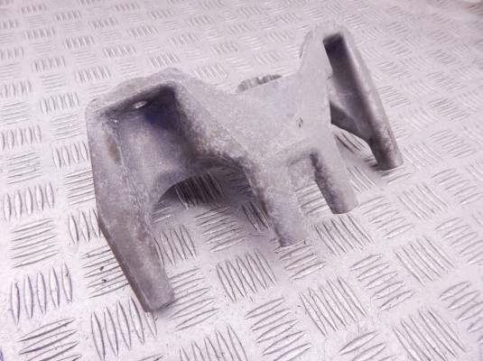 Кронштейн КПП BMW 5-series (F10/11) 22 32 6 781 237 Кронштейн КПП BMW 5-series (F10/11) 22 32 6 781 237