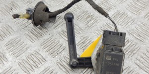 Датчик положения кузова BMW 5-series (E39) 37 14 1 093 698 Датчик положения кузова BMW 5-series (E39) 37 14 1 093 698