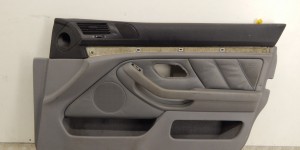 Обшивка двери передней правой (дверная карта) BMW 5-series (E39)