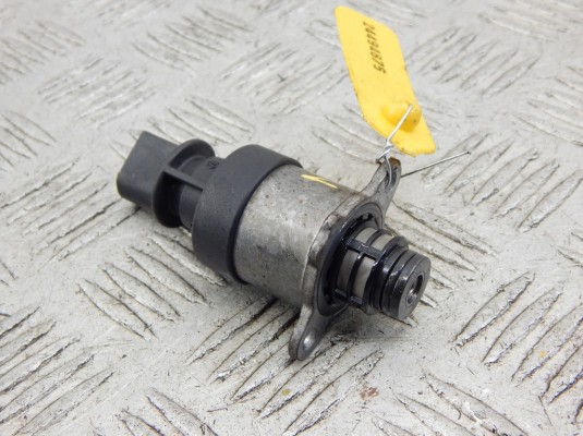 Датчик давления топлива BMW 1-series (E87) 13 51 7 797 875