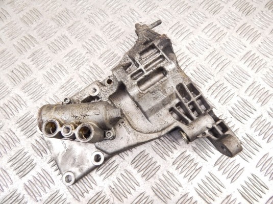 Кронштейн генератора BMW 7-series (E65/66) 12 31 7 533 837