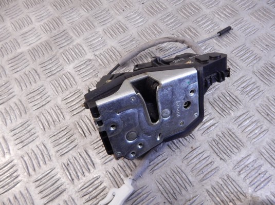 Замок двери передней правой BMW 3-series (E46) 51 21 7 011 244