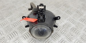 Фара противотуманная правая BMW 3-series (E46) Фара противотуманная правая BMW 3-series (E46)