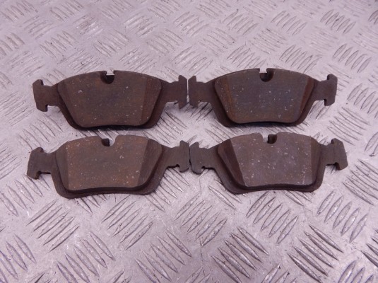 Тормозные колодки передние BMW 3-series (E46) 34 11 6 761 244