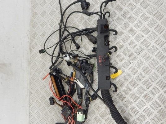 Проводка двигателя BMW 7-series (E38) 12 51 2 246 115