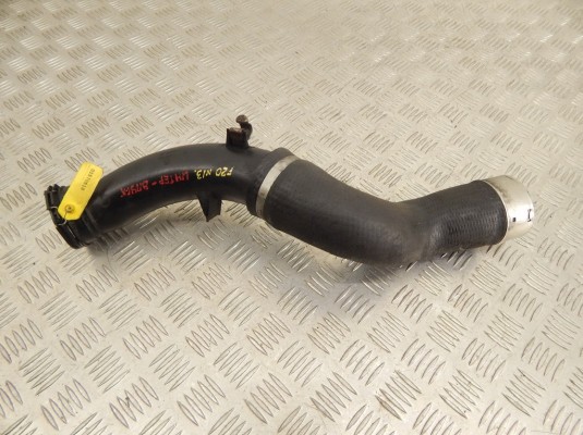 Патрубок интеркулера BMW 1-series (F20/21) 13 71 7 597 587