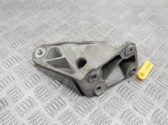 Кронштейн двигателя BMW X3-series (E83) 22 11 3 414 582 Кронштейн двигателя BMW X3-series (E83) 22 11 3 414 582