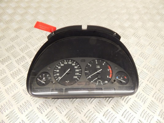 Щиток приборов (приборная панель) BMW 5-series (E39) 62 11 6 906 998