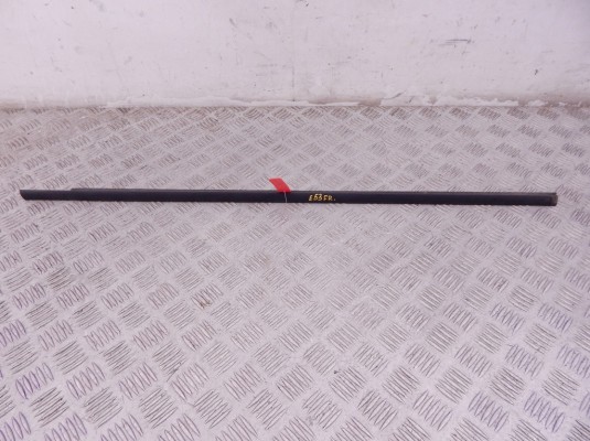 Молдинг стекла двери передней правой наружный BMW X5-series (E53) 51 32 8 251 592