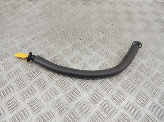 Патрубок вентиляции картера BMW 1-series (E87) 11 15 7 526 645