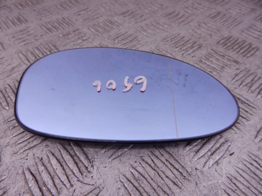 Стекло зеркала наружного правого BMW 3-series (E90/91/92) 51 16 7 145 268