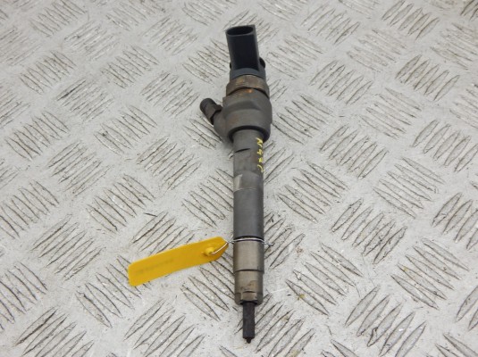 Форсунка BMW 1-series (E87) 13 53 7 798 446