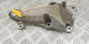 Кронштейн двигателя BMW 1-series (E87) 22 11 6 760 307 Кронштейн двигателя BMW 1-series (E87) 22 11 6 760 307