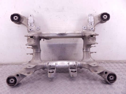Балка подвески задняя BMW 5-series (F10/11) 33 31 6 798 545