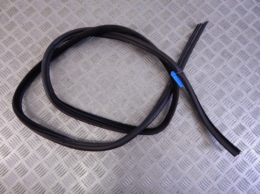 Уплотнитель BMW 5-series (E60/61) 51 72 7 122 434