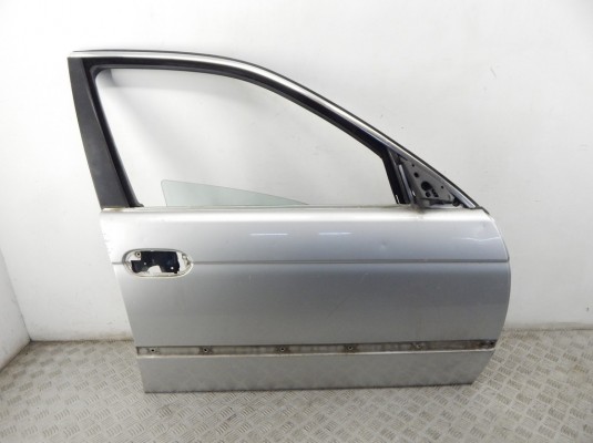 Дверь передняя правая BMW 5-series (E39) 41 51 8 216 818