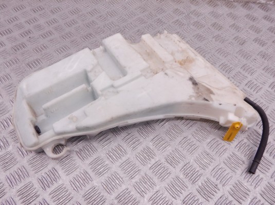 Бачок омывателя BMW 5-series (F10/11) 61 66 7 269 670 Бачок омывателя BMW 5-series (F10/11) 61 66 7 269 670