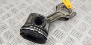 Поршень BMW X5-series (E70) 11 25 7 792 745 Поршень BMW X5-series (E70) 11 25 7 792 745