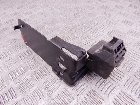 Передняя панель крепления облицовки (телевизор) BMW 3-series (E90/91/92) 51 64 7 117 811