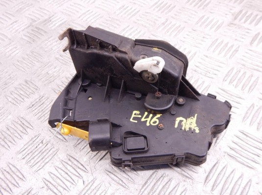 Замок двери передней правой BMW 3-series (E46) 51 21 7 011 244