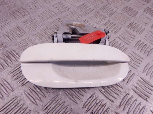 Ручка наружная передняя правая BMW 5-series (E39) 51 21 0 000 516 Ручка наружная передняя правая BMW 5-series (E39) 51 21 0 000 516