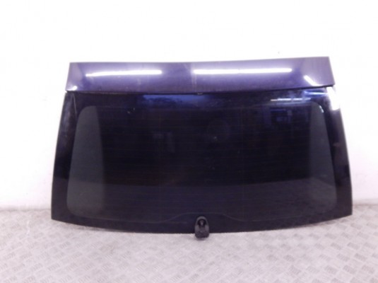 Стекло заднее BMW 5-series (E39) 41 62 8 220 962 Стекло заднее BMW 5-series (E39) 41 62 8 220 962