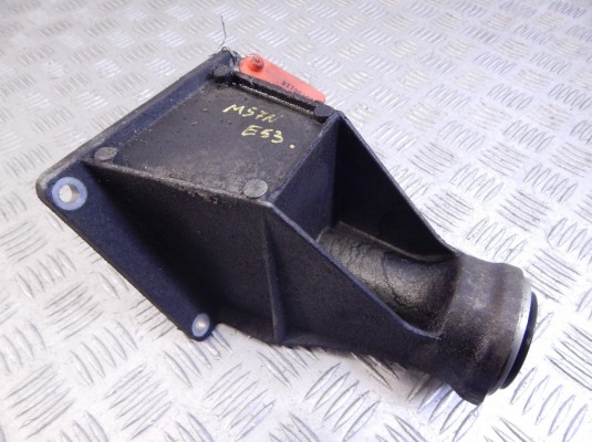 Кронштейн полуоси BMW X5-series (E53) 31 53 7 503 120