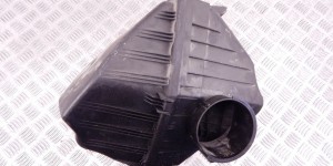Корпус воздушного фильтра BMW 5-series (E60/61) 13 71 7 577 779 Корпус воздушного фильтра BMW 5-series (E60/61) 13 71 7 577 779
