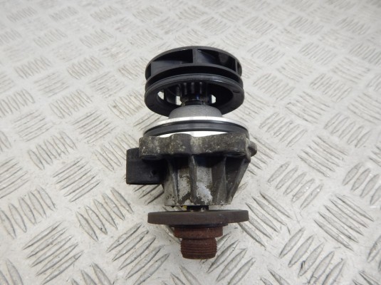 Помпа BMW 5-series (E60/61) 11 51 7 527 799