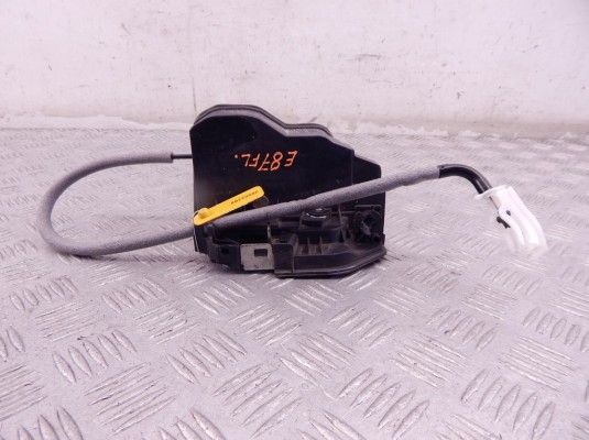 Замок двери передней левой BMW 1-series (E87) 51 21 7 167 077
