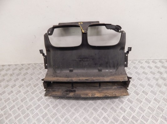 Воздухозаборник BMW 3-series (E46) 51 71 8 202 831
