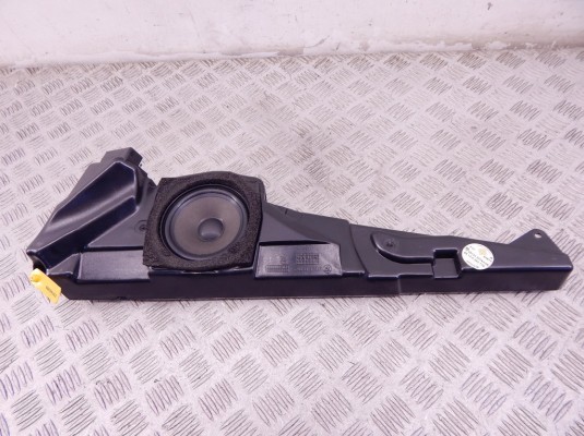 Динамик двери передней правой BMW 5-series (E39) 65 13 8 360 776 Динамик двери передней правой BMW 5-series (E39) 65 13 8 360 776